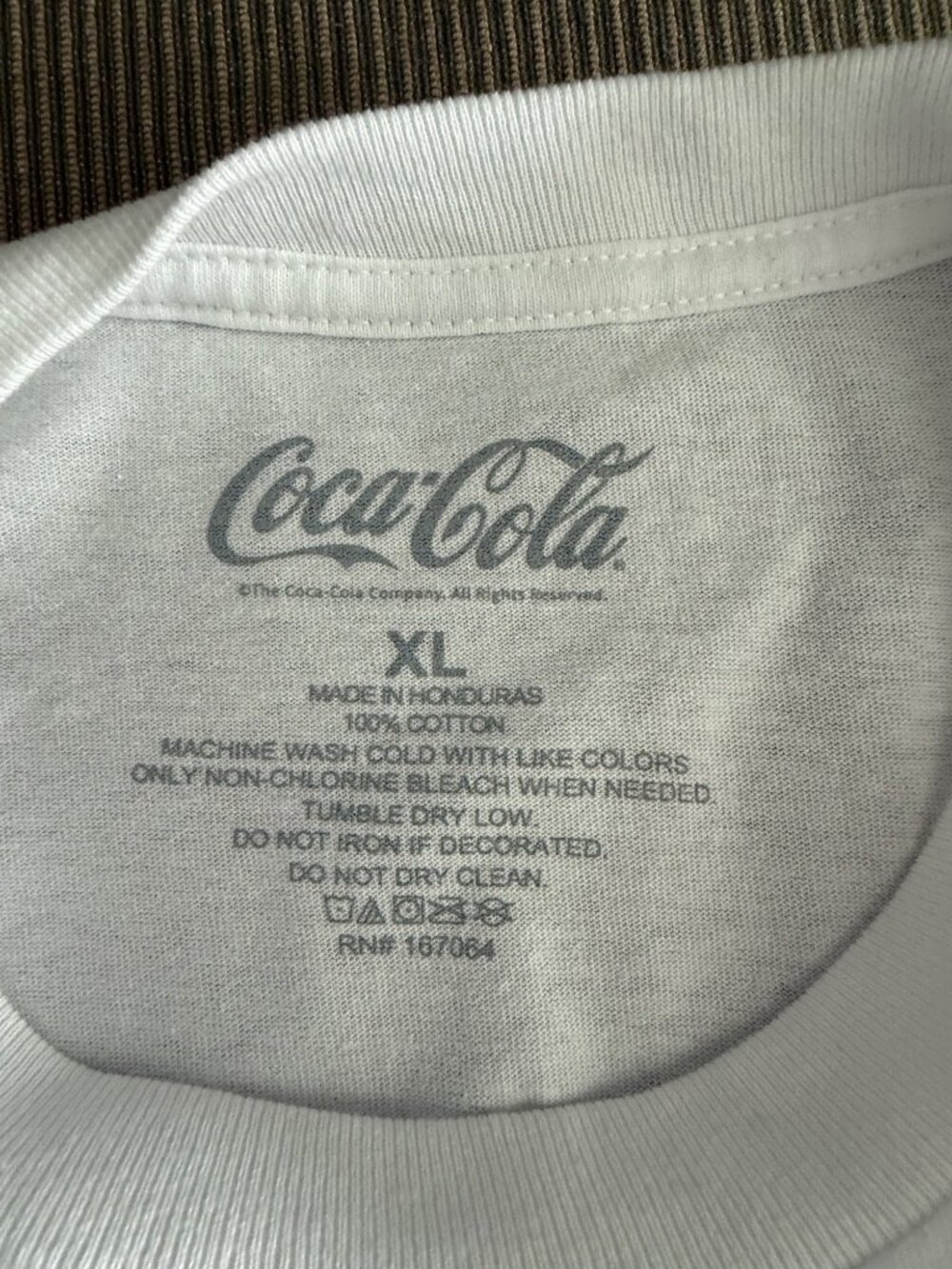 Coca-Cola White T-Shirt With "Have A Coke And A Smile" Graphic Bottle Logo XL 10 - Picture 3 of 4